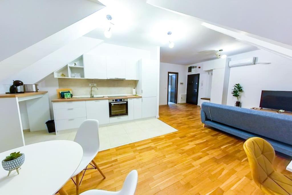 Bucharest Central D Apartment Buitenkant foto