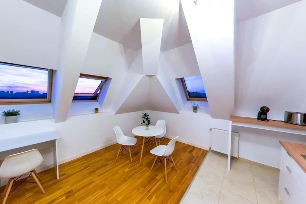 Bucharest Central D Apartment Buitenkant foto